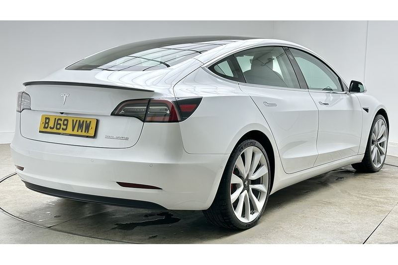 Tesla Model 3 Performance - U3280