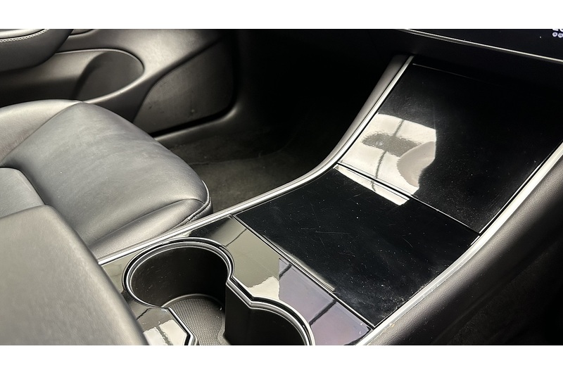 Tesla Model 3 Performance - U3280