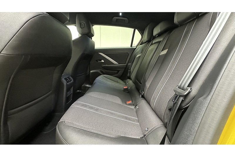 Vauxhall Astra Electric GS - U3282