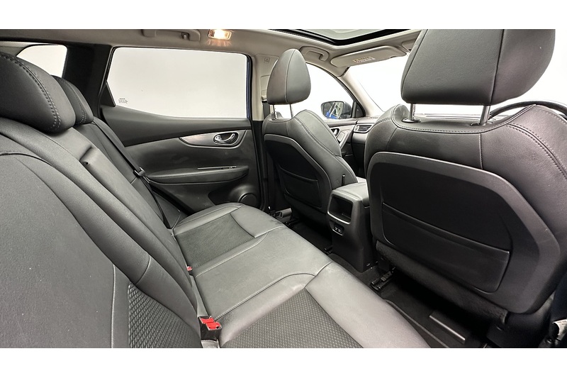Nissan Qashqai Dig-T Tekna - U329