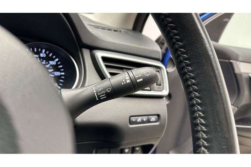 Nissan Qashqai Dig-T Tekna - U329