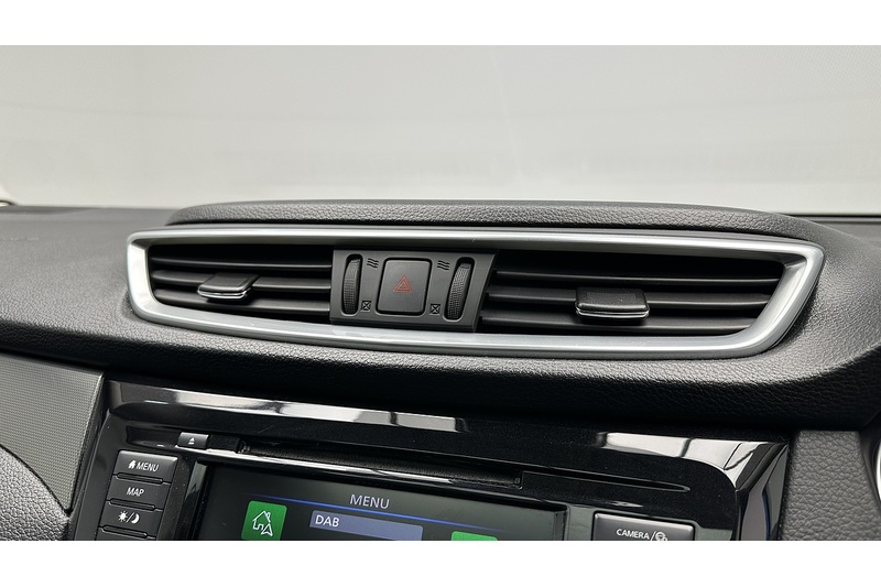 Nissan Qashqai Dig-T Tekna - U329