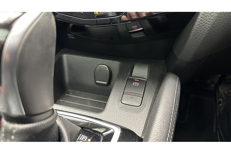 Nissan Qashqai Dig-T Tekna - U329