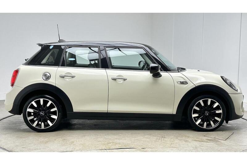 MINI Hatch 2.0 Cooper S Exclusive Hatchback 5dr Petrol Steptronic Euro 6 (s/s) (192 ps) - U330