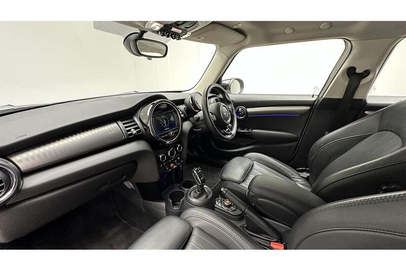 MINI Hatch 2.0 Cooper S Exclusive Hatchback 5dr Petrol Steptronic Euro 6 (s/s) (192 ps) - U330