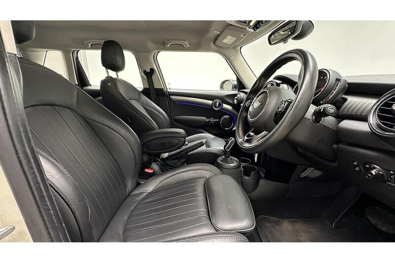 MINI Hatch 2.0 Cooper S Exclusive Hatchback 5dr Petrol Steptronic Euro 6 (s/s) (192 ps) - U330