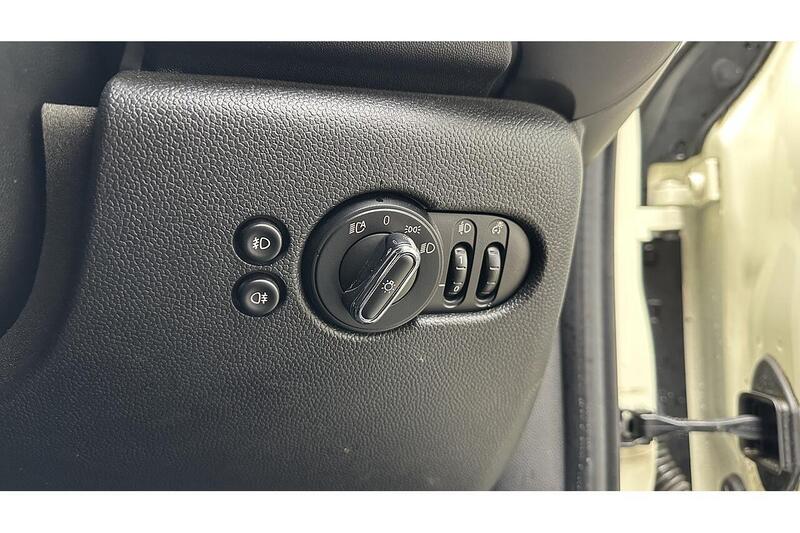 MINI Hatch 2.0 Cooper S Exclusive Hatchback 5dr Petrol Steptronic Euro 6 (s/s) (192 ps) - U330