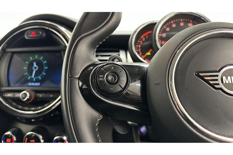 MINI Hatch 2.0 Cooper S Exclusive Hatchback 5dr Petrol Steptronic Euro 6 (s/s) (192 ps) - U330