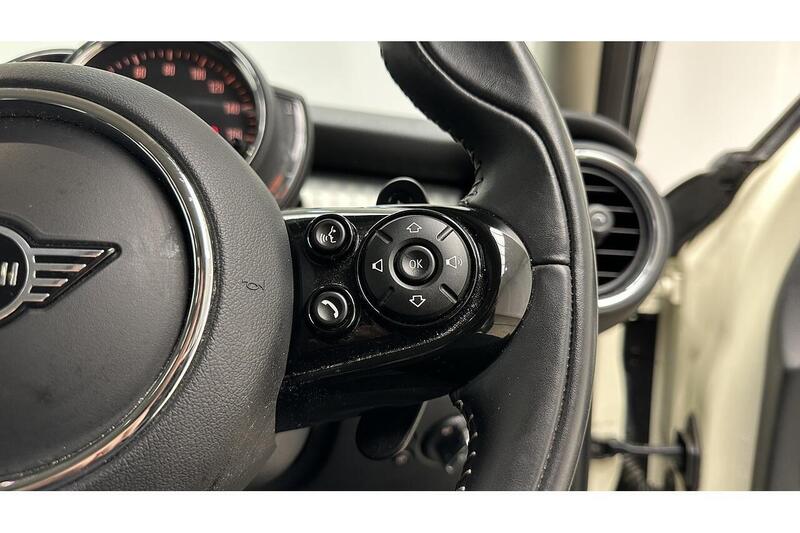 MINI Hatch 2.0 Cooper S Exclusive Hatchback 5dr Petrol Steptronic Euro 6 (s/s) (192 ps) - U330