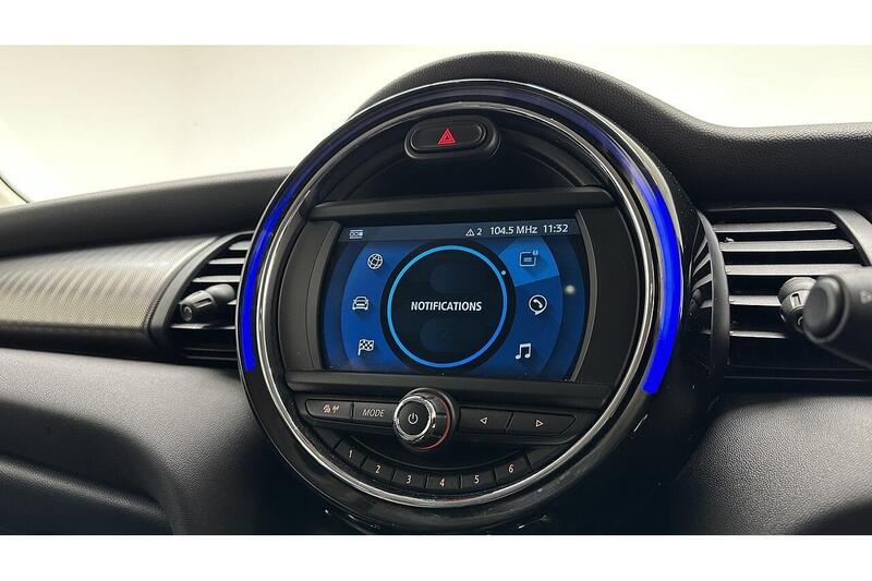 MINI Hatch 2.0 Cooper S Exclusive Hatchback 5dr Petrol Steptronic Euro 6 (s/s) (192 ps) - U330