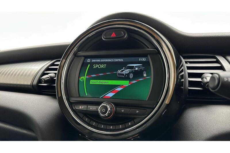 MINI Hatch 2.0 Cooper S Exclusive Hatchback 5dr Petrol Steptronic Euro 6 (s/s) (192 ps) - U330