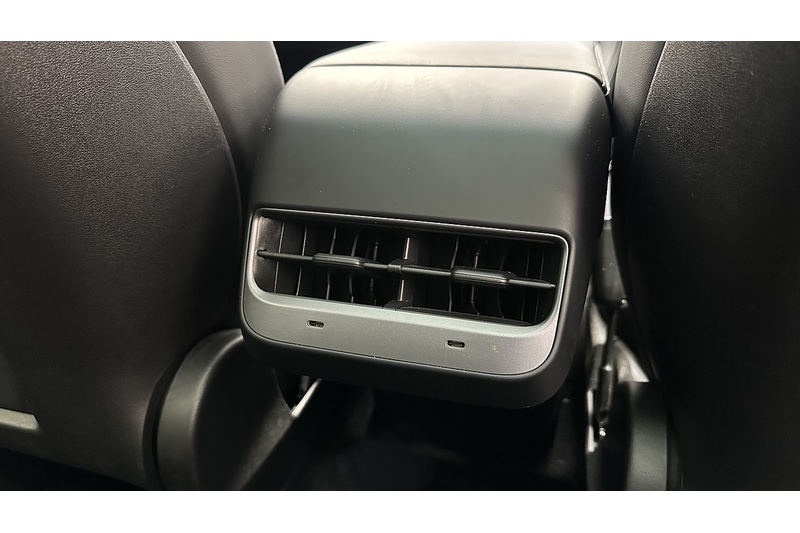 Tesla Model Y Long Range - U3314