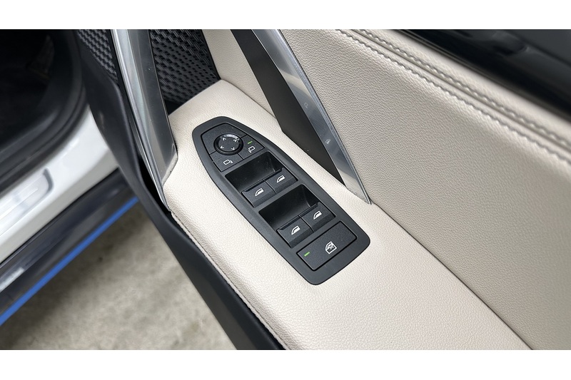 BMW iX1 30 xLine - U3319
