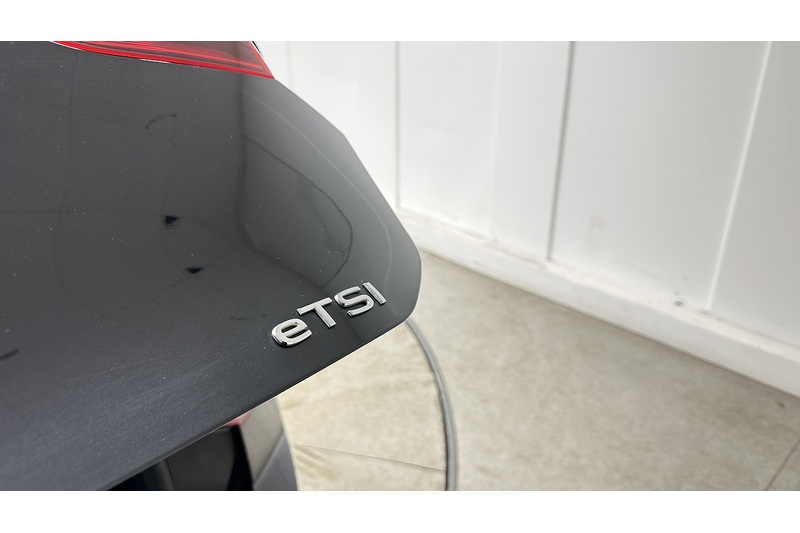 Volkswagen Golf eTSI MHEV Active - U3376