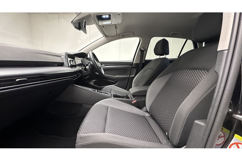 Volkswagen Golf eTSI MHEV Active - U3376