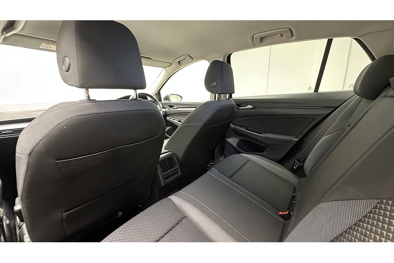 Volkswagen Golf eTSI MHEV Active - U3376
