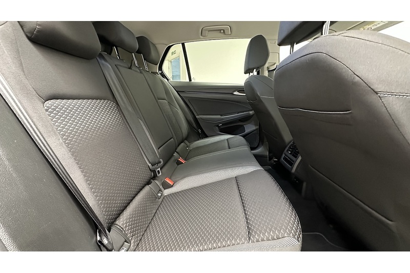 Volkswagen Golf eTSI MHEV Active - U3376