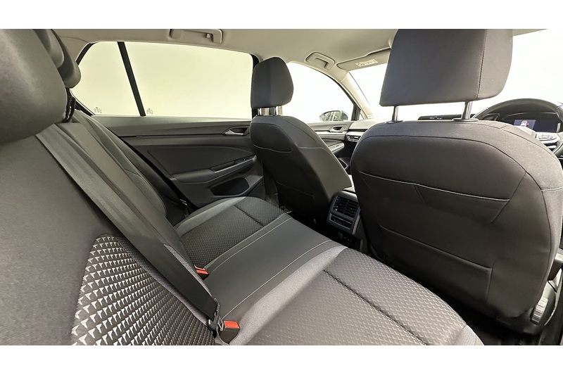 Volkswagen Golf eTSI MHEV Active - U3376