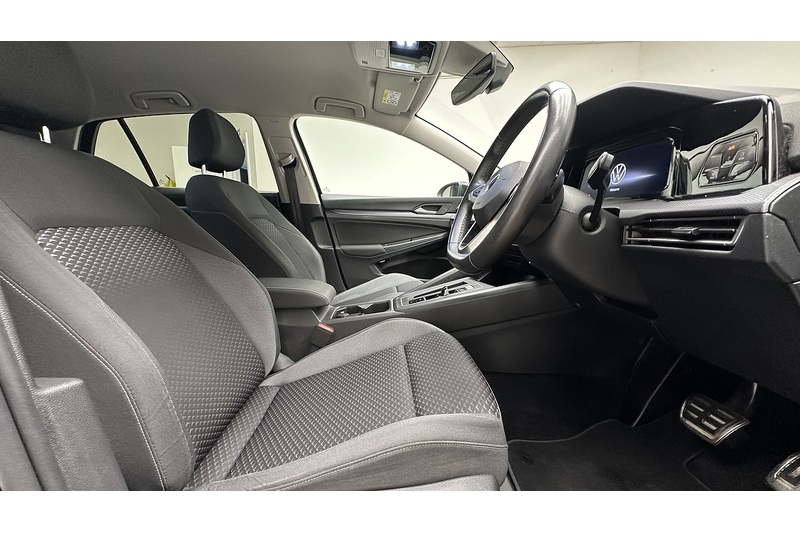 Volkswagen Golf eTSI MHEV Active - U3376