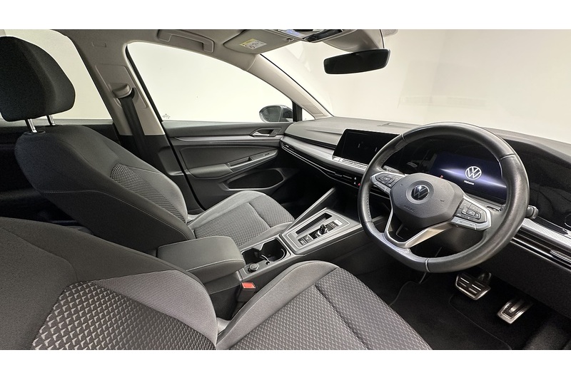 Volkswagen Golf eTSI MHEV Active - U3376
