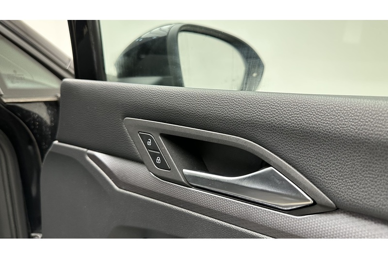 Volkswagen Golf eTSI MHEV Active - U3376