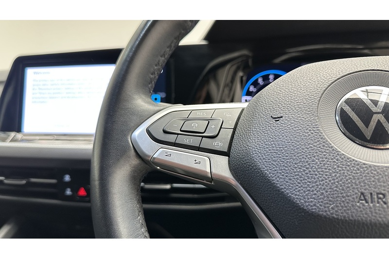 Volkswagen Golf eTSI MHEV Active - U3376