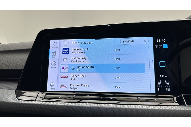 Volkswagen Golf eTSI MHEV Active - U3376