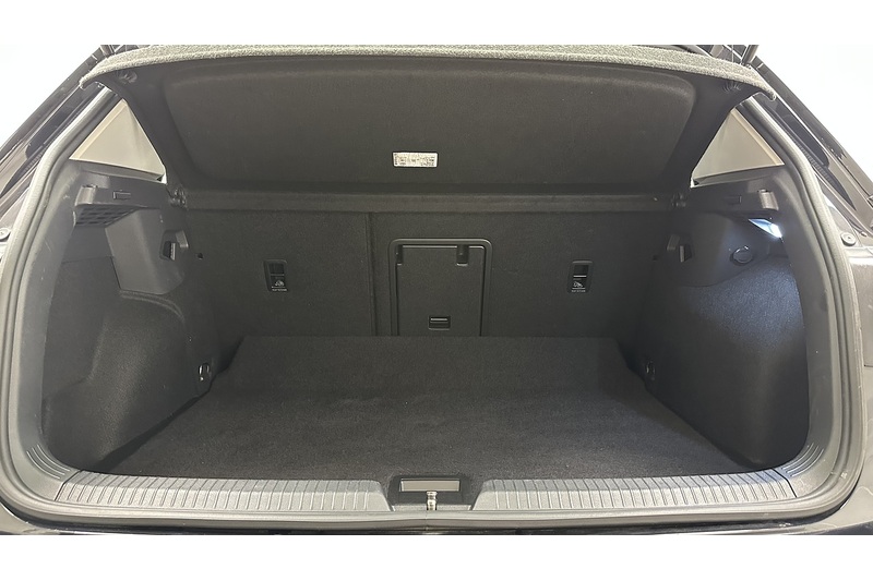 Volkswagen Golf eTSI MHEV Active - U3376