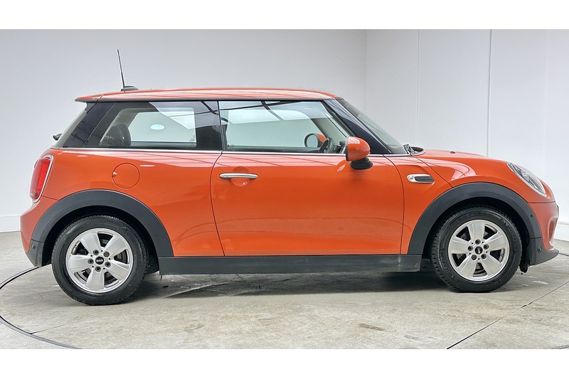 MINI Hatch One Classic - U3386