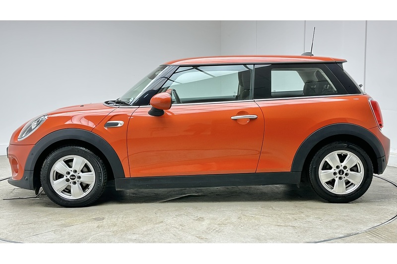 MINI Hatch One Classic - U3386