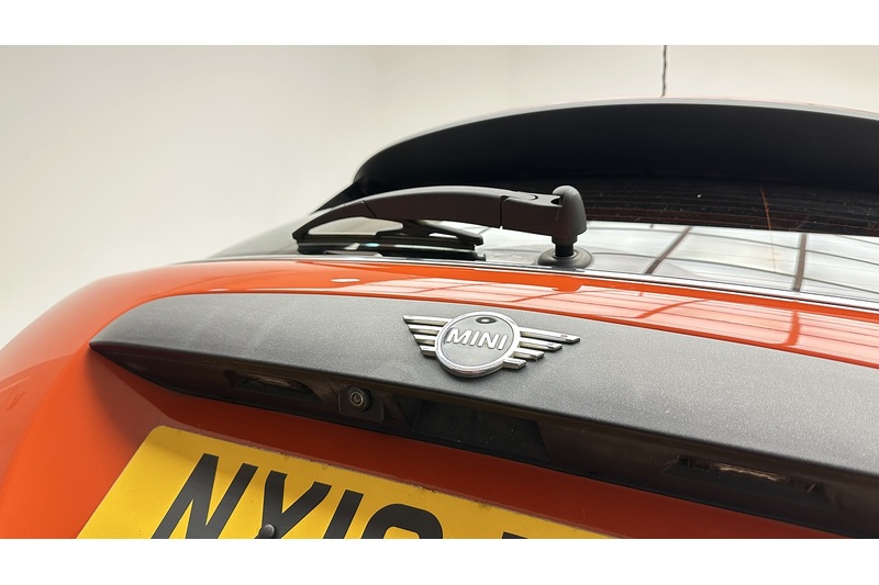 MINI Hatch One Classic - U3386