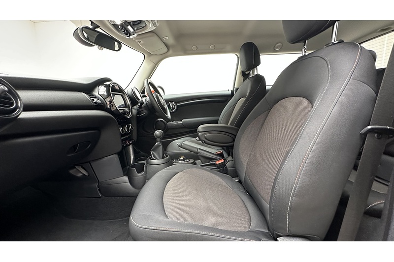 MINI Hatch One Classic - U3386