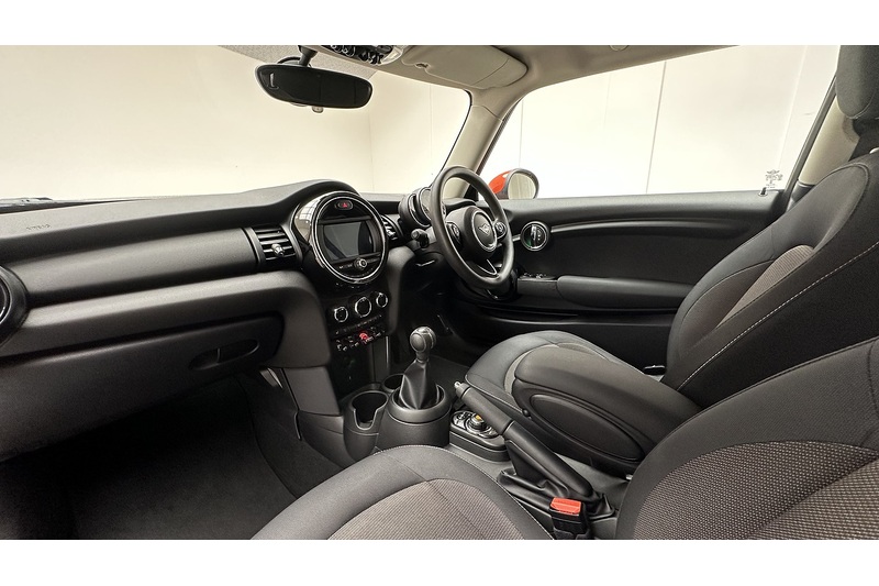 MINI Hatch One Classic - U3386
