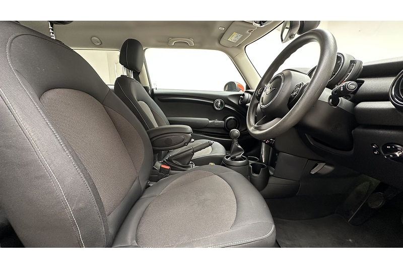 MINI Hatch One Classic - U3386