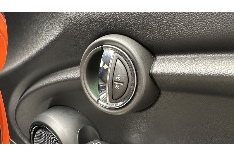 MINI Hatch One Classic - U3386
