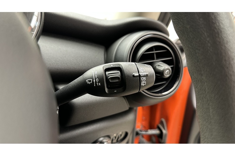 MINI Hatch One Classic - U3386