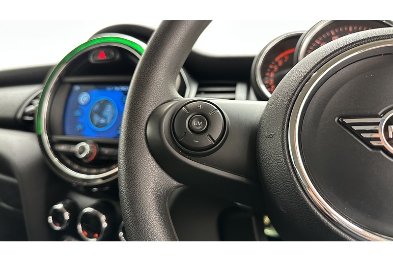 MINI Hatch One Classic - U3386