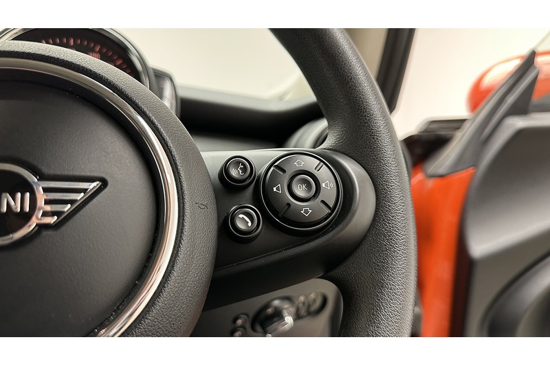 MINI Hatch One Classic - U3386
