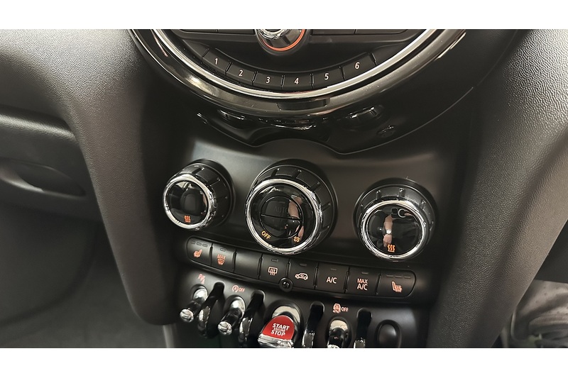 MINI Hatch One Classic - U3386