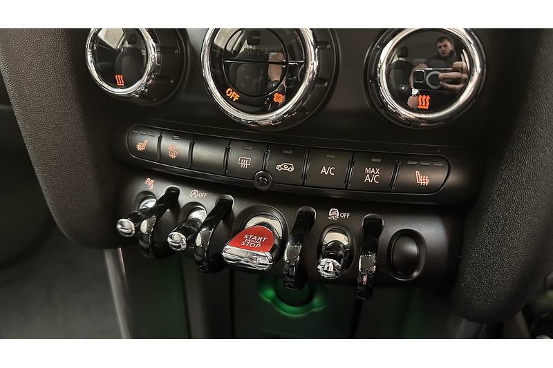 MINI Hatch One Classic - U3386