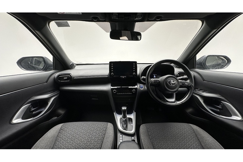 Toyota Yaris Cross VVT-h Design - U3424
