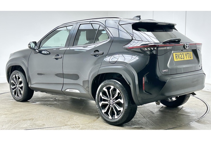 Toyota Yaris Cross VVT-h Design - U3424