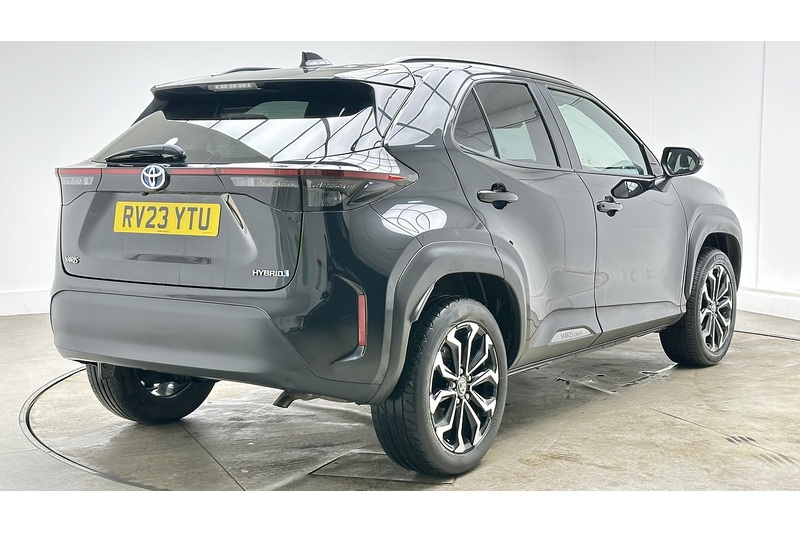Toyota Yaris Cross VVT-h Design - U3424