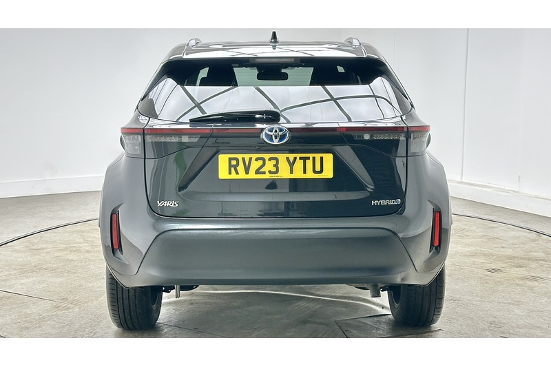 Toyota Yaris Cross VVT-h Design - U3424