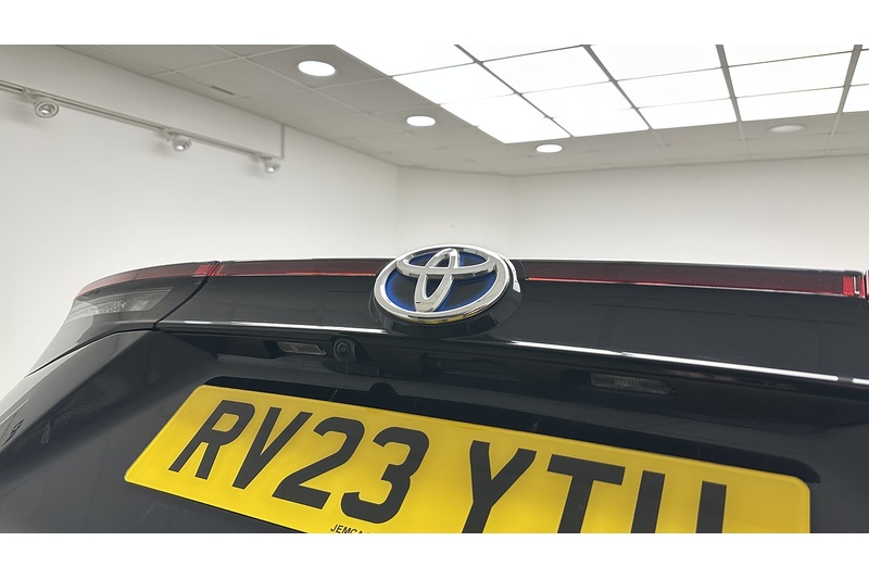 Toyota Yaris Cross VVT-h Design - U3424