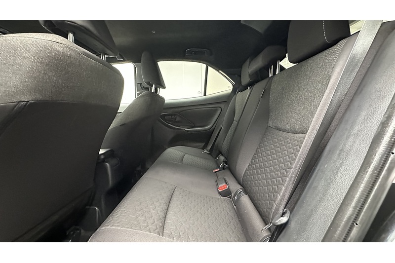 Toyota Yaris Cross VVT-h Design - U3424