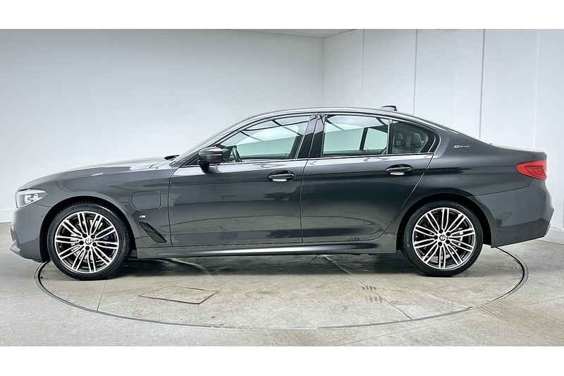 BMW 5 Series 530e M Sport - U3478