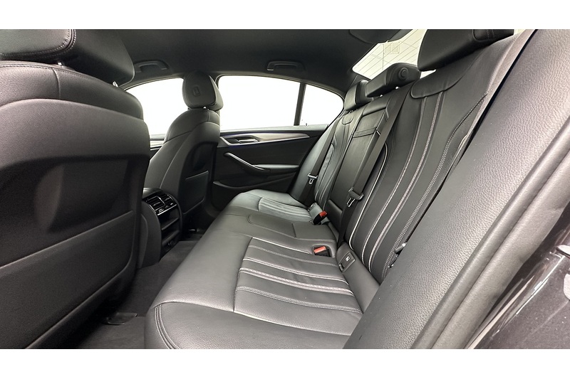 BMW 5 Series 530e M Sport - U3478