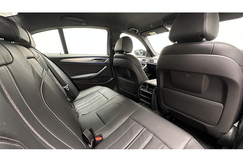 BMW 5 Series 530e M Sport - U3478