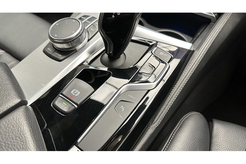 BMW 5 Series 530e M Sport - U3478